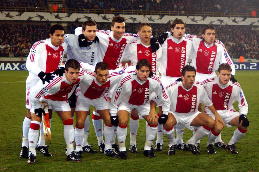 The Ajax team de Jong played had a mix of young & senior stars.